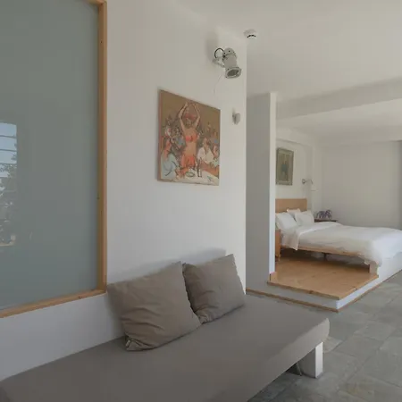 Daria's * Agioi Saranta