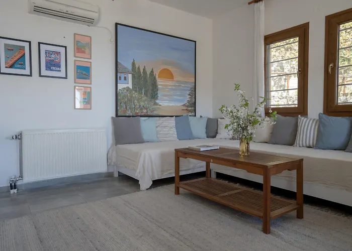 Daria's * Agioi Saranta